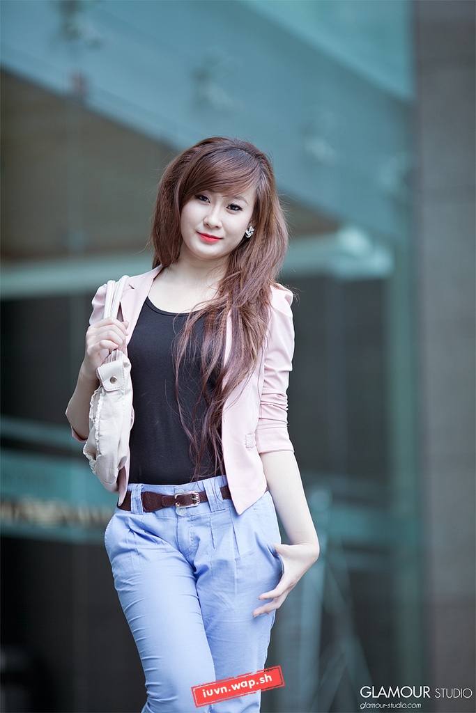 Girl khoe vòng 1 gợi cảm