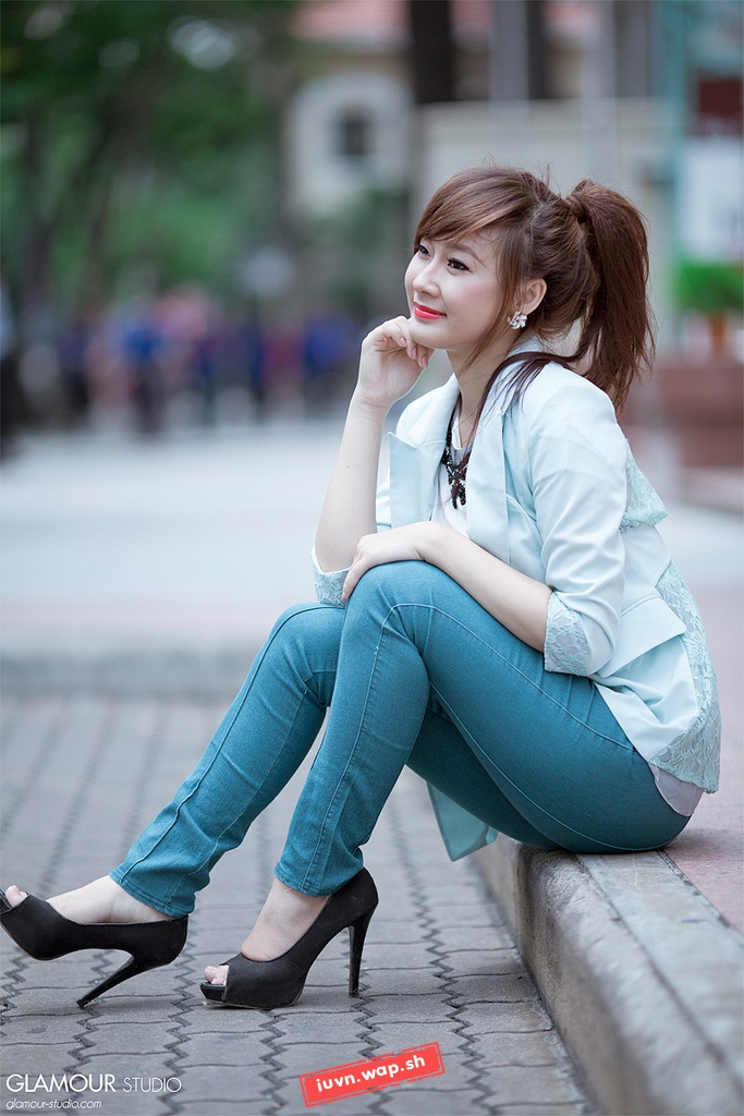 Girl khoe vòng 1 gợi cảm