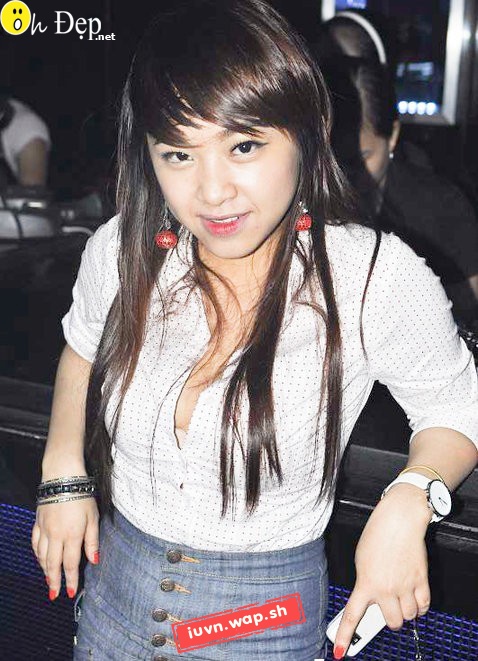 Hình ảnh DJ Nancy Kim sexy khoe ngực
