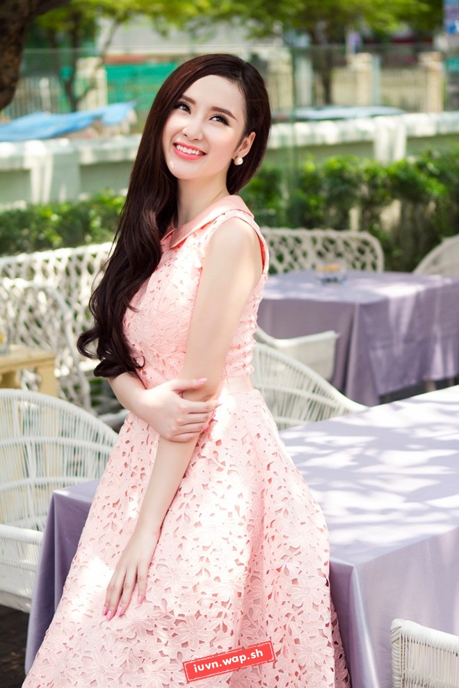 Angela Phương Trinh tung loạt ảnh xinh như thiên thần