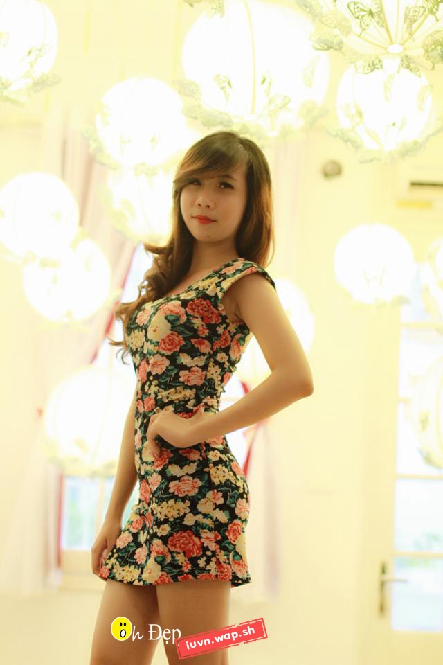 Girl xinh với đôi chân dài trắng miên mang