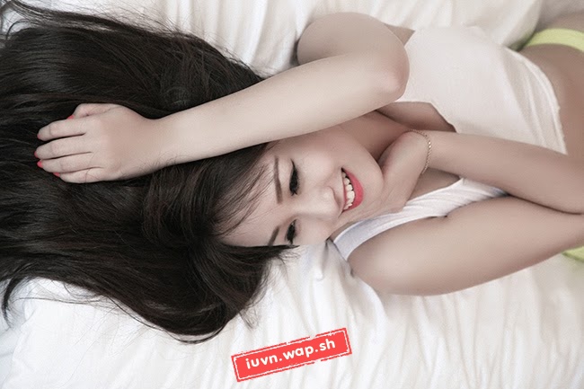 Miss Teen Thu Hà khoe vẻ đẹp căng tràn tuổi 19