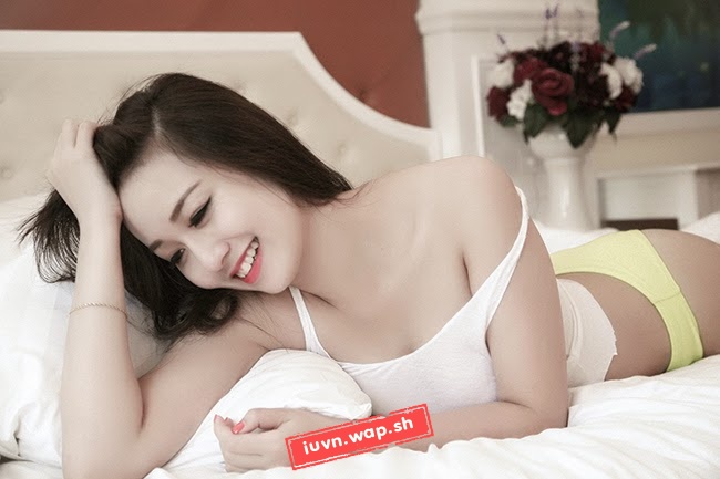 Miss Teen Thu Hà khoe vẻ đẹp căng tràn tuổi 19