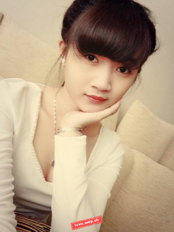 Teen xinh khoe hàng tự sướng