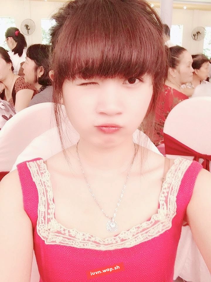 Teen xinh khoe hàng tự sướng