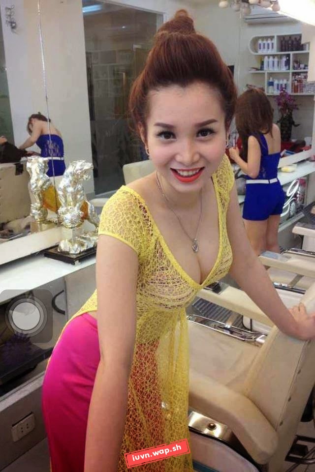 Tổng hợp girl xinh khoe bưởi khoe đường cong